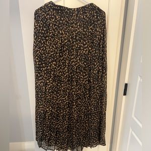 NWT Vici leopard print maxi skirt. Size M.